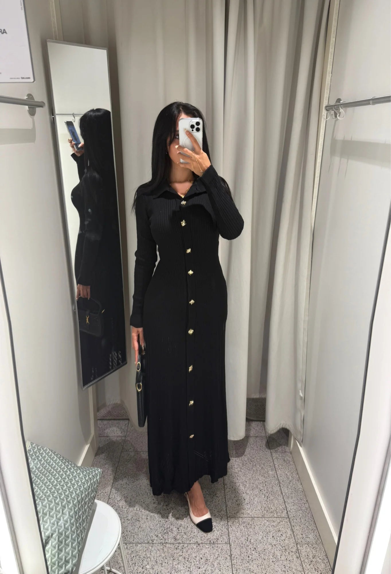 Robe Inaya