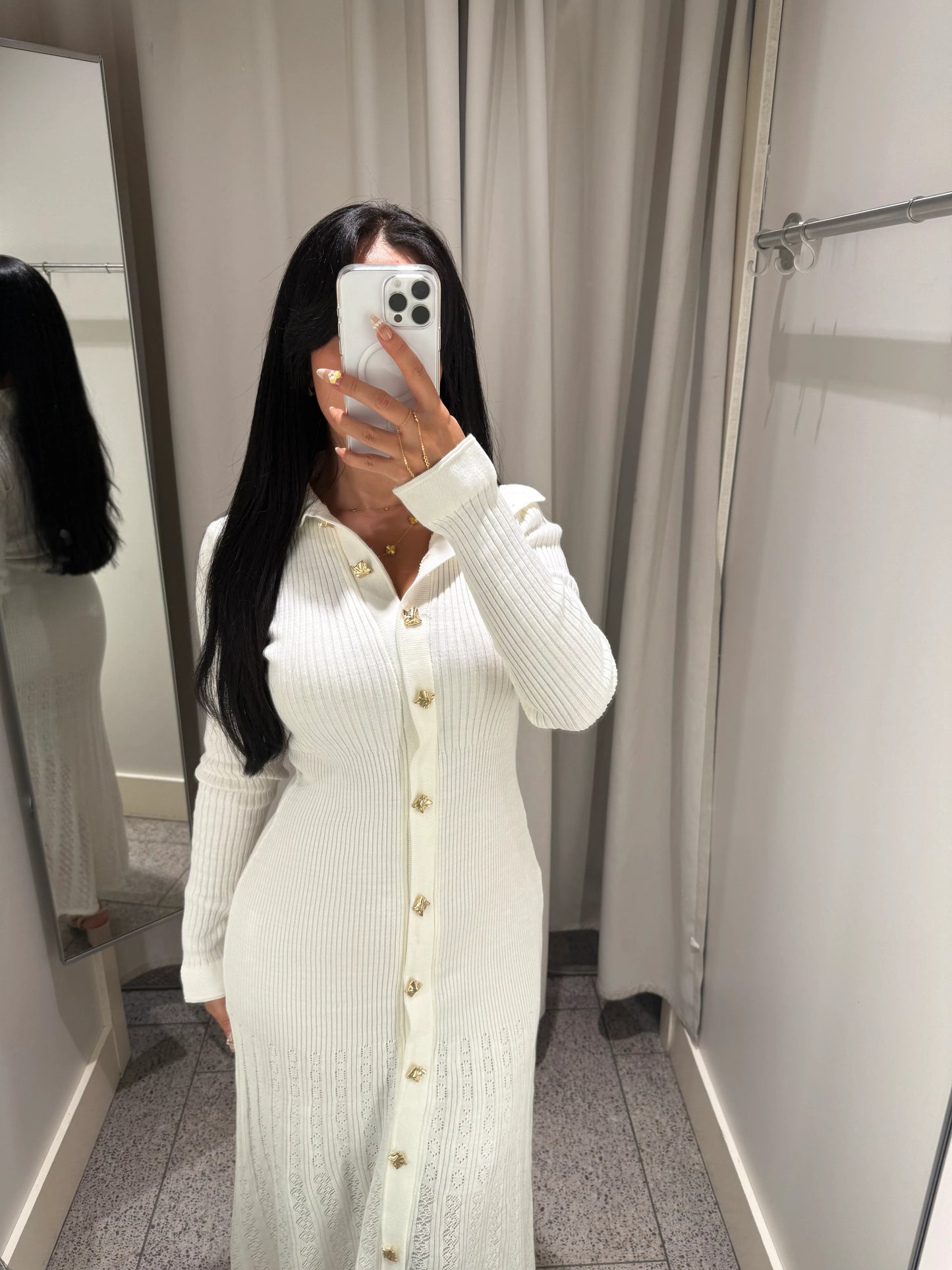 Robe Inaya