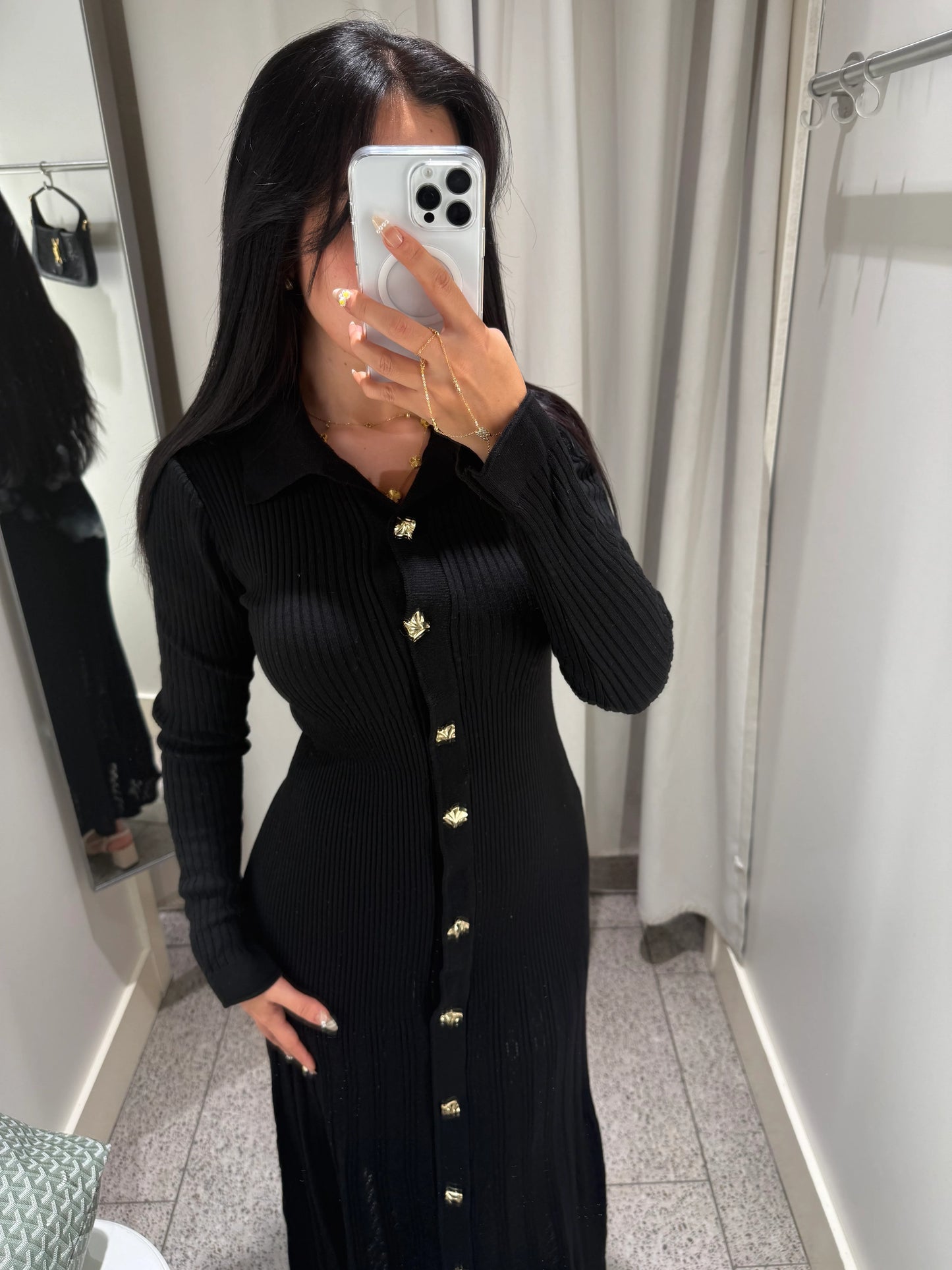 Robe Inaya
